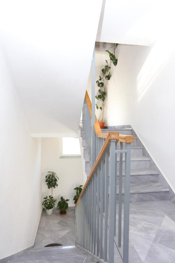 Apartments By The Sea Slatine, Ciovo - 14541 Esterno foto