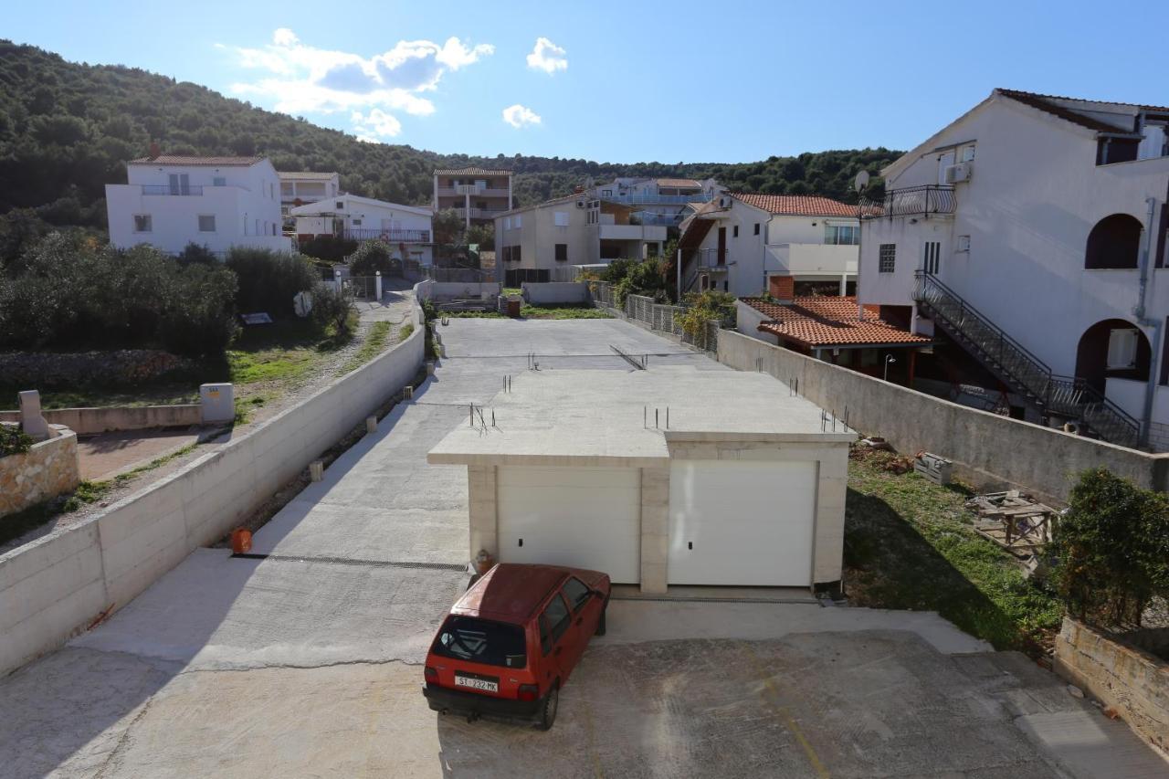 Apartments By The Sea Slatine, Ciovo - 14541 Esterno foto