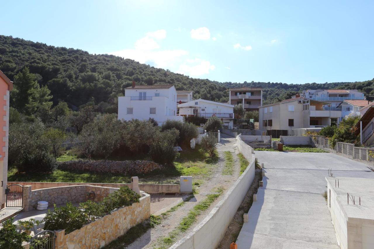 Apartments By The Sea Slatine, Ciovo - 14541 Esterno foto