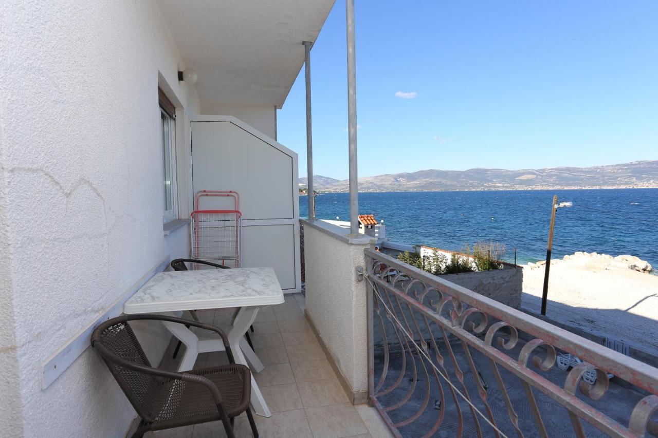 Apartments By The Sea Slatine, Ciovo - 14541 Esterno foto