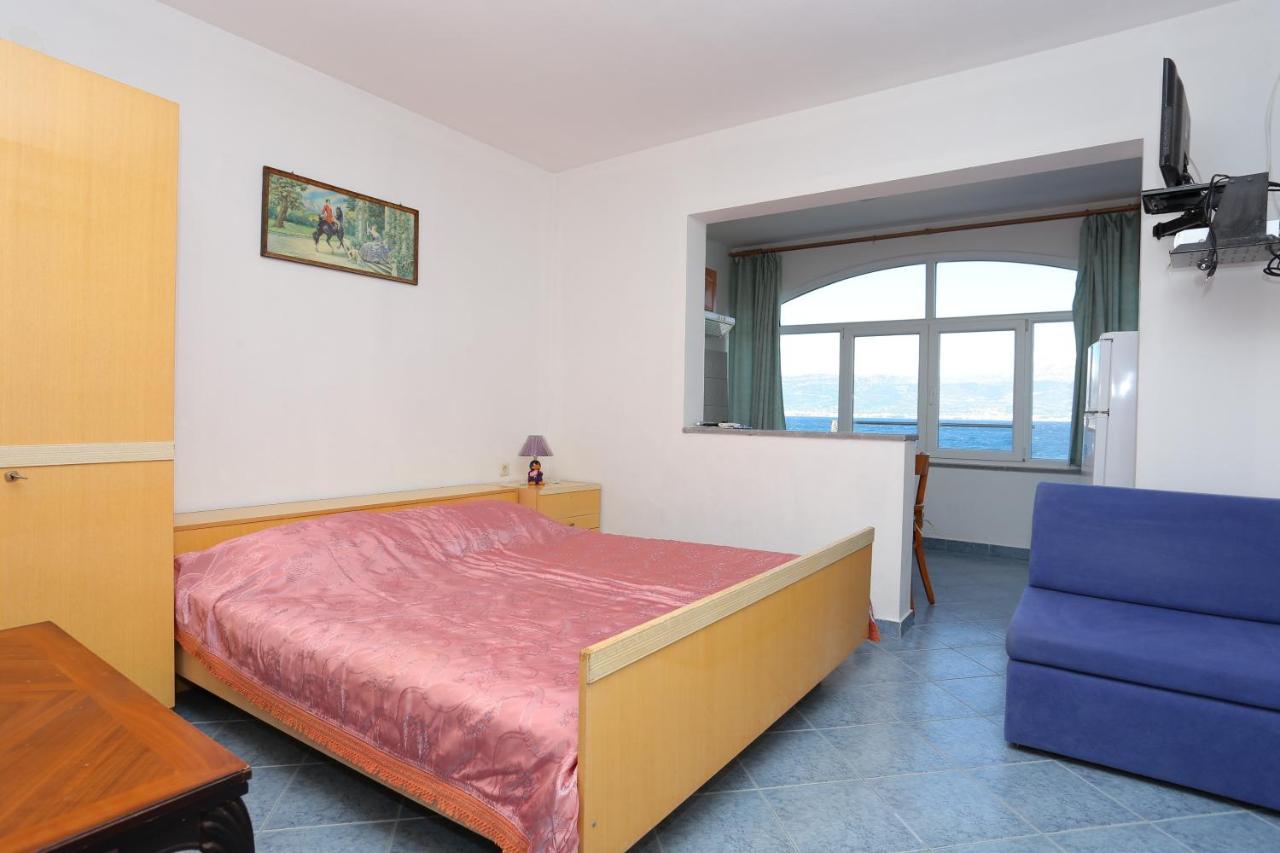 Apartments By The Sea Slatine, Ciovo - 14541 Esterno foto