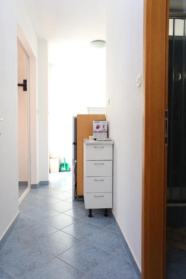 Apartments By The Sea Slatine, Ciovo - 14541 Esterno foto