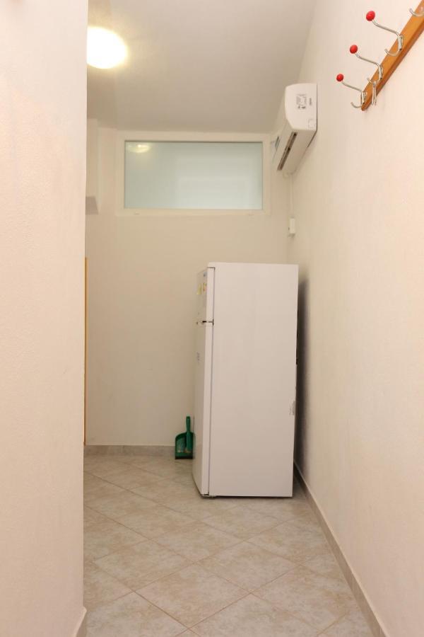 Apartments By The Sea Slatine, Ciovo - 14541 Esterno foto
