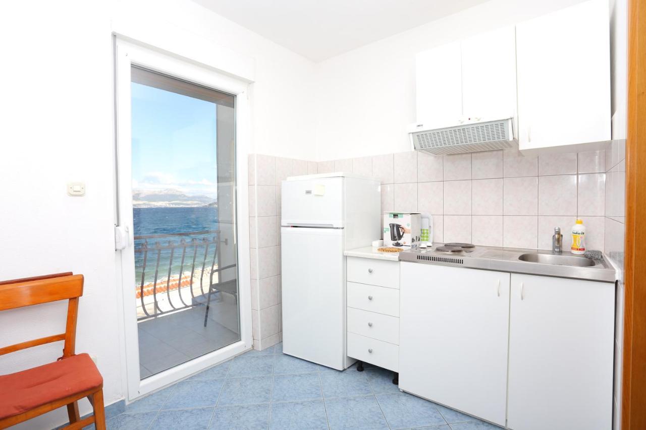 Apartments By The Sea Slatine, Ciovo - 14541 Esterno foto