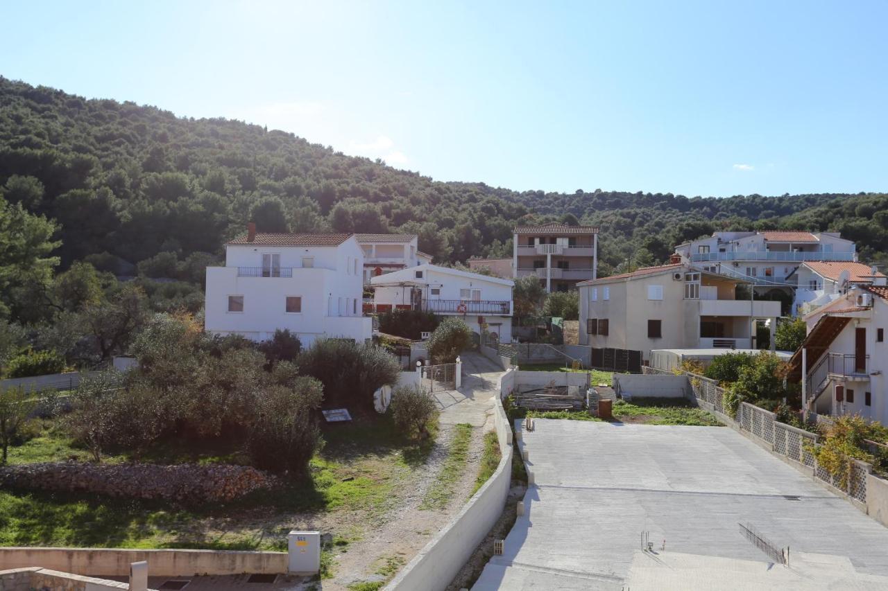 Apartments By The Sea Slatine, Ciovo - 14541 Esterno foto